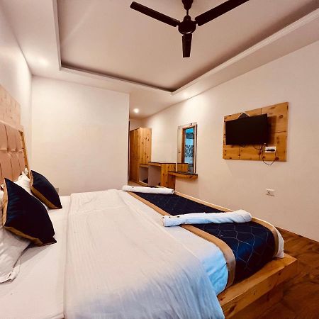 Hotel Lemoon Tree Manali  Exterior photo
